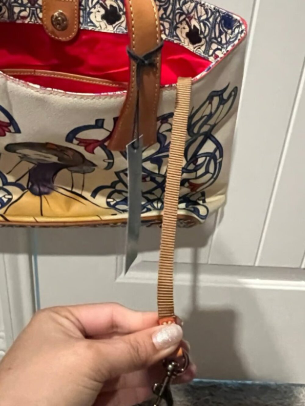 ***RARE- LIMITED EDITION*** Princess Snow White Dooney & Bourke Leather Tote - Picture 12 of 12